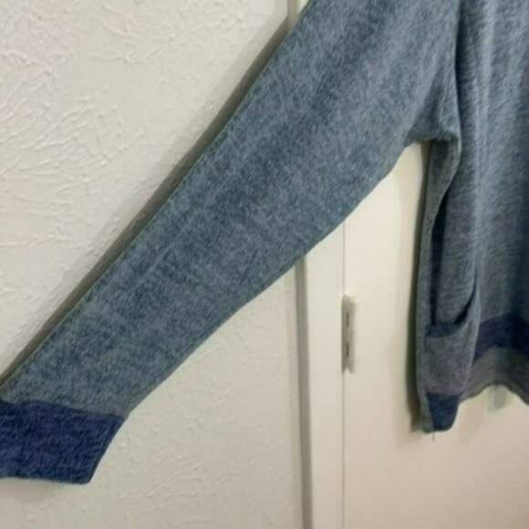 Gadewake Knit Top with Pockets, Very Soft, High - Low Hem, Heathered Blue, XXL - Picture 4 of 10